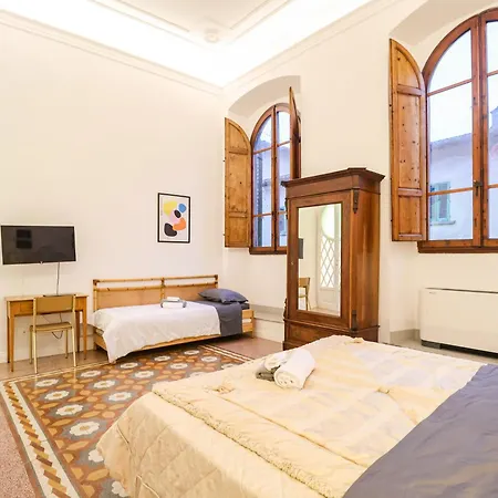 Apartment Charming In The Center - With Wi-fi, Patio Pistoia